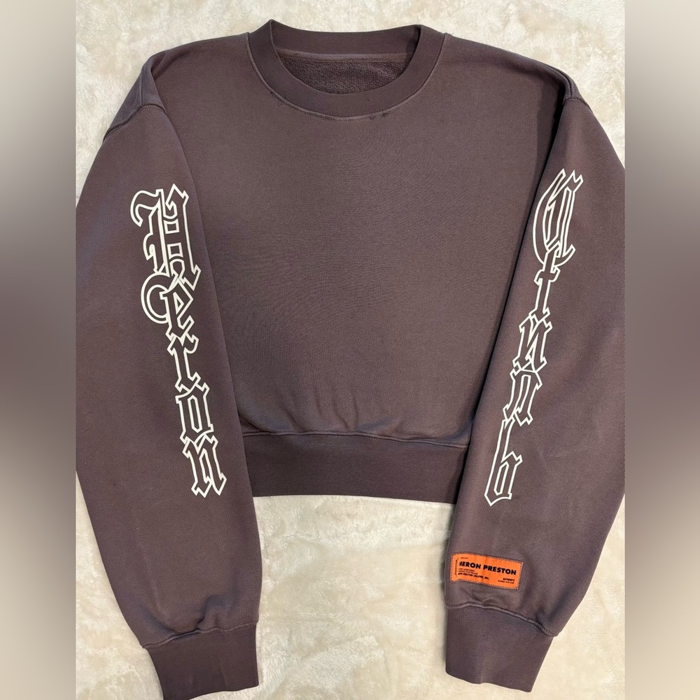 HERON PRESTON GOTHIC SWEATSHIRT